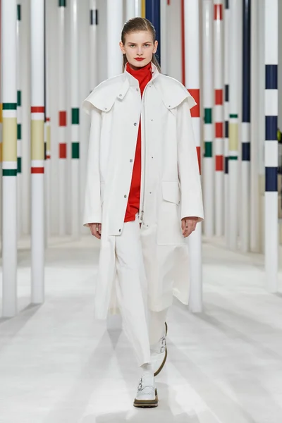 Look 1